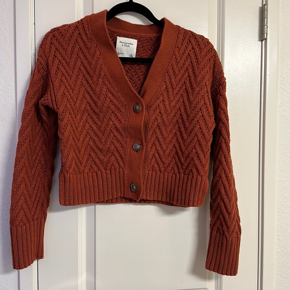 A&F Cardigan - Picture 2 of 4